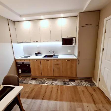 Modern And Cozy Flat In The Center 바르나