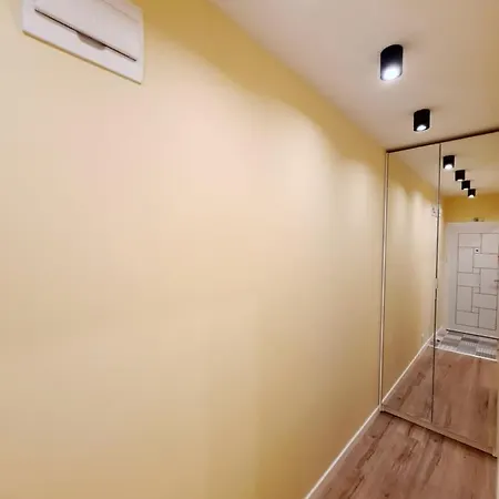 아파트 Modern And Cozy Flat In The Center *