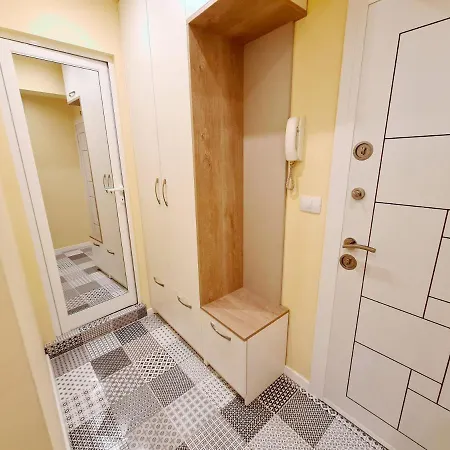 Апартаменты Modern And Cozy Flat In The Center